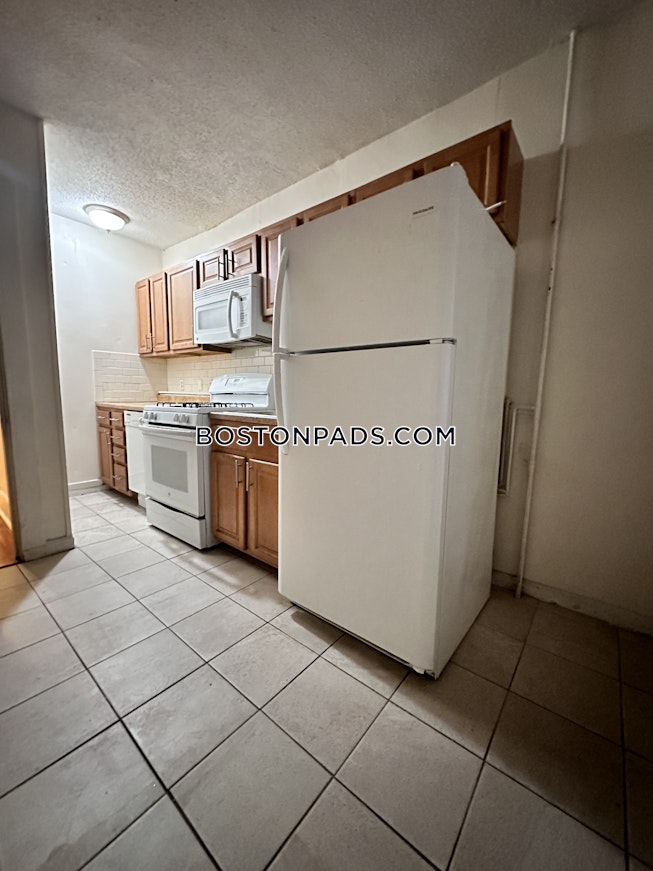 Boston - $2,900+ /mo