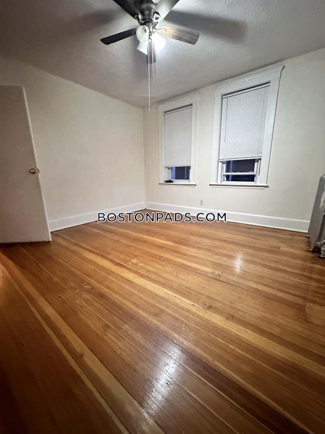 Boston - $2,900+ /mo