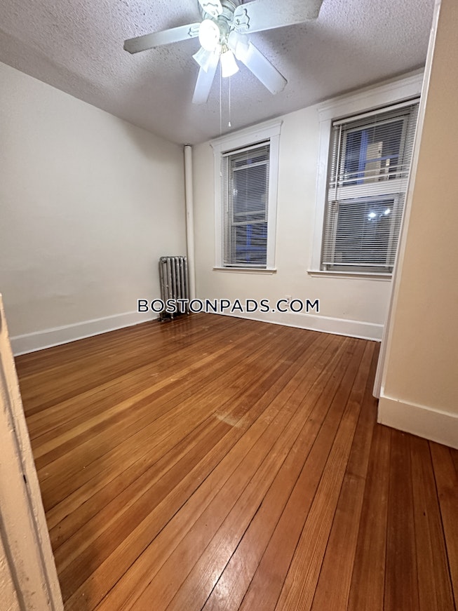 Boston - $2,900+ /mo