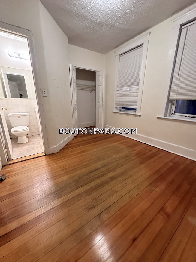 Boston - $2,900+ /mo