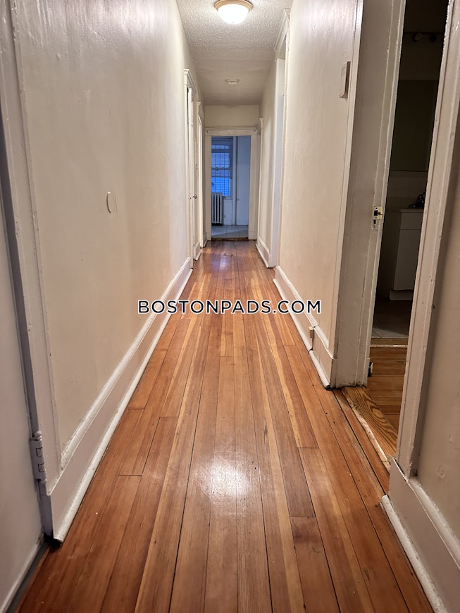 Boston - $2,900+ /mo