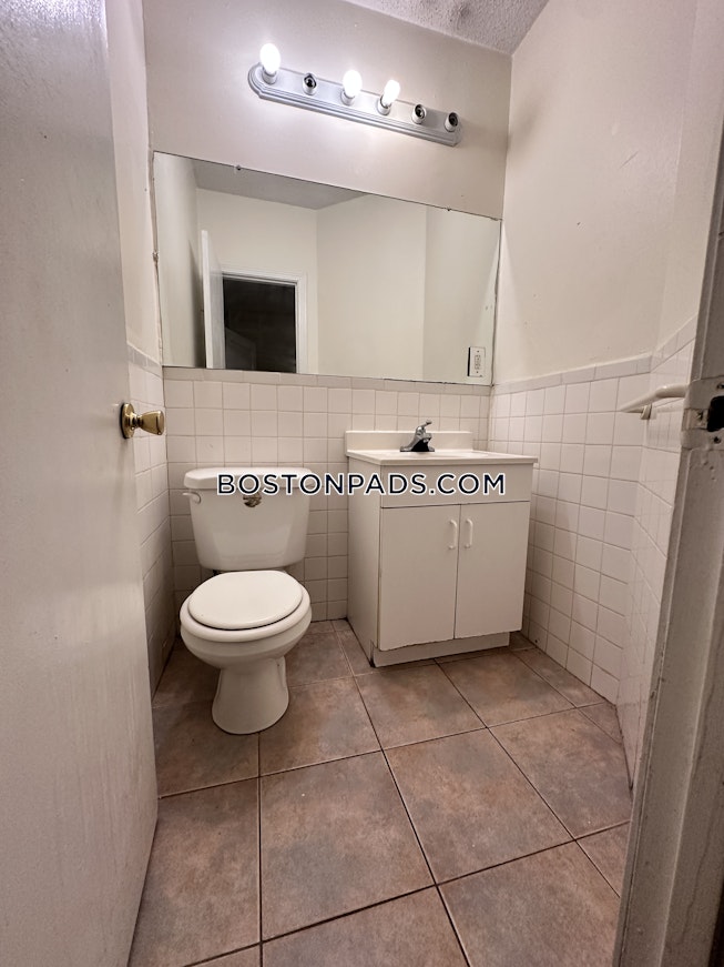 Boston - $2,900+ /mo