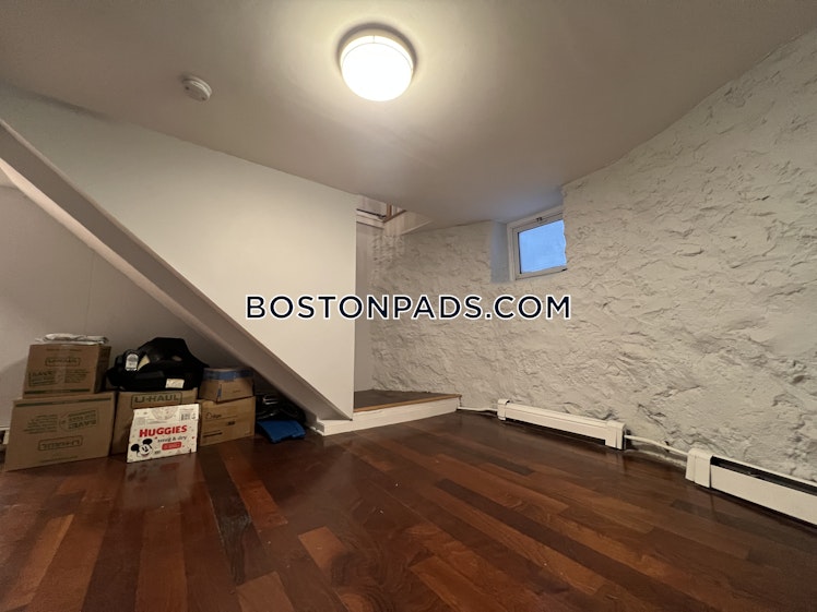 Farrington Ave., Boston