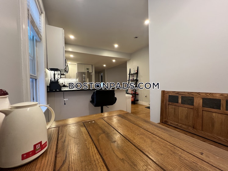 Farrington Ave., Boston