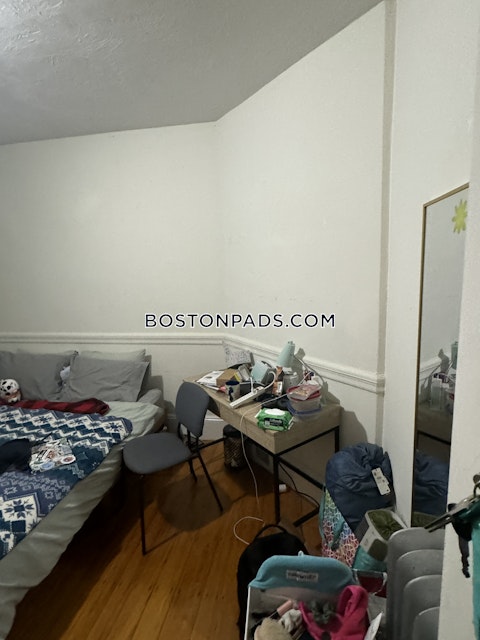 Hillside St. Boston photo 10