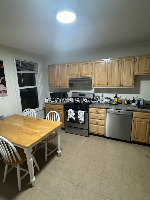 Hillside St. Boston photo 4