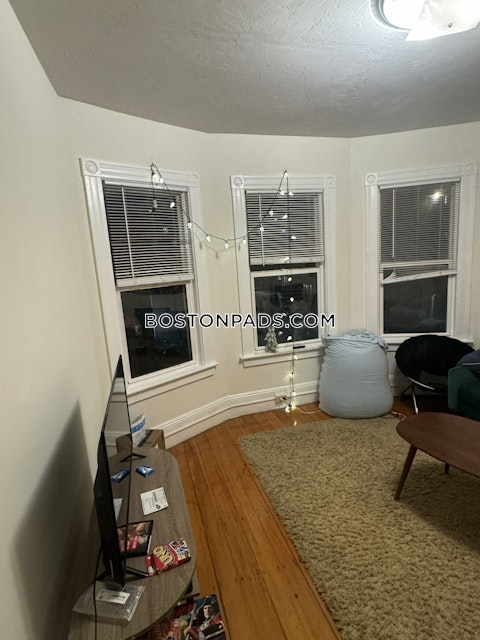 Hillside St. Boston photo 15