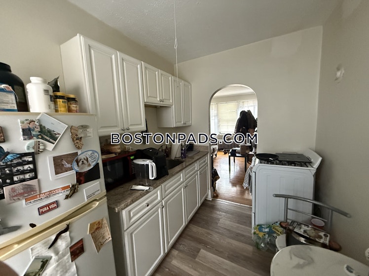 Pleasant St., Malden