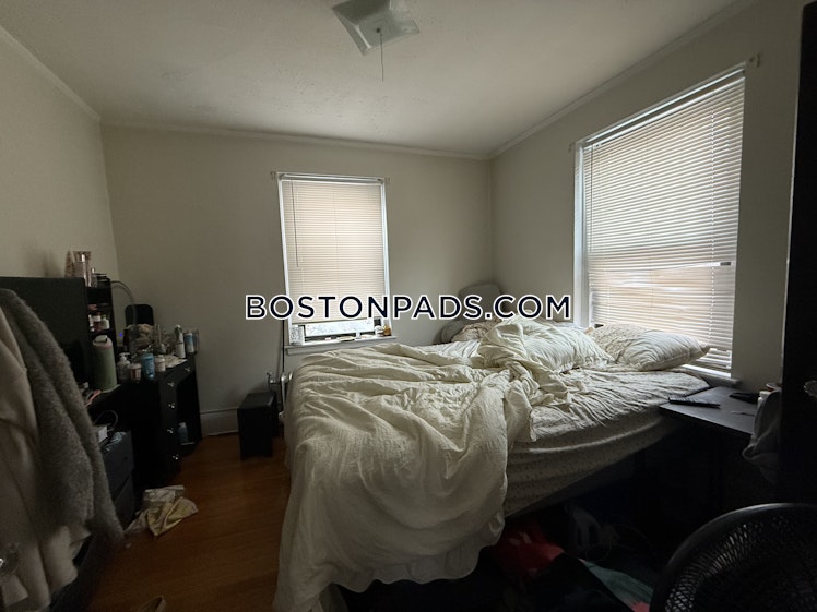 Pleasant St., Malden