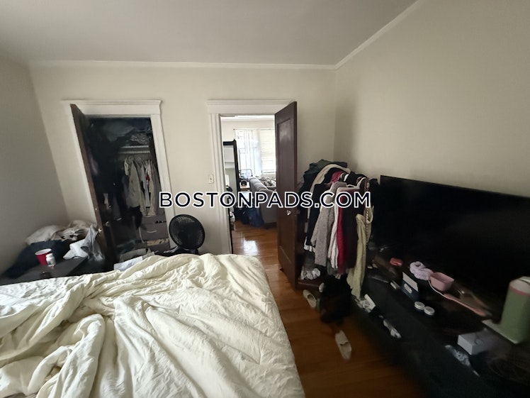 Pleasant St., Malden