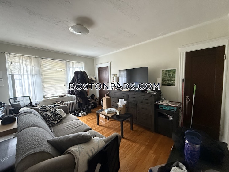 Pleasant St., Malden