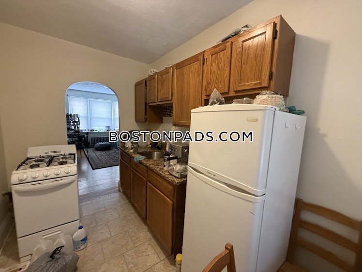 Pleasant St., Malden