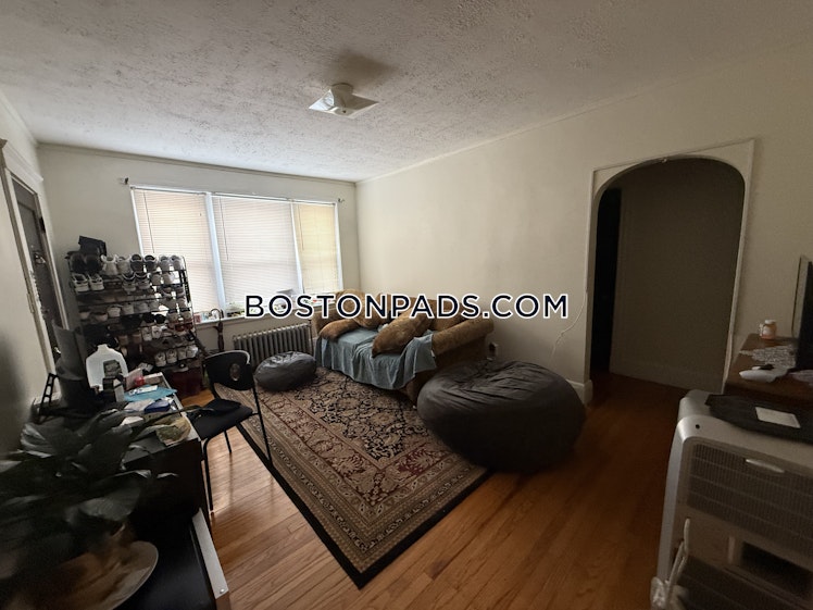 Pleasant St., Malden