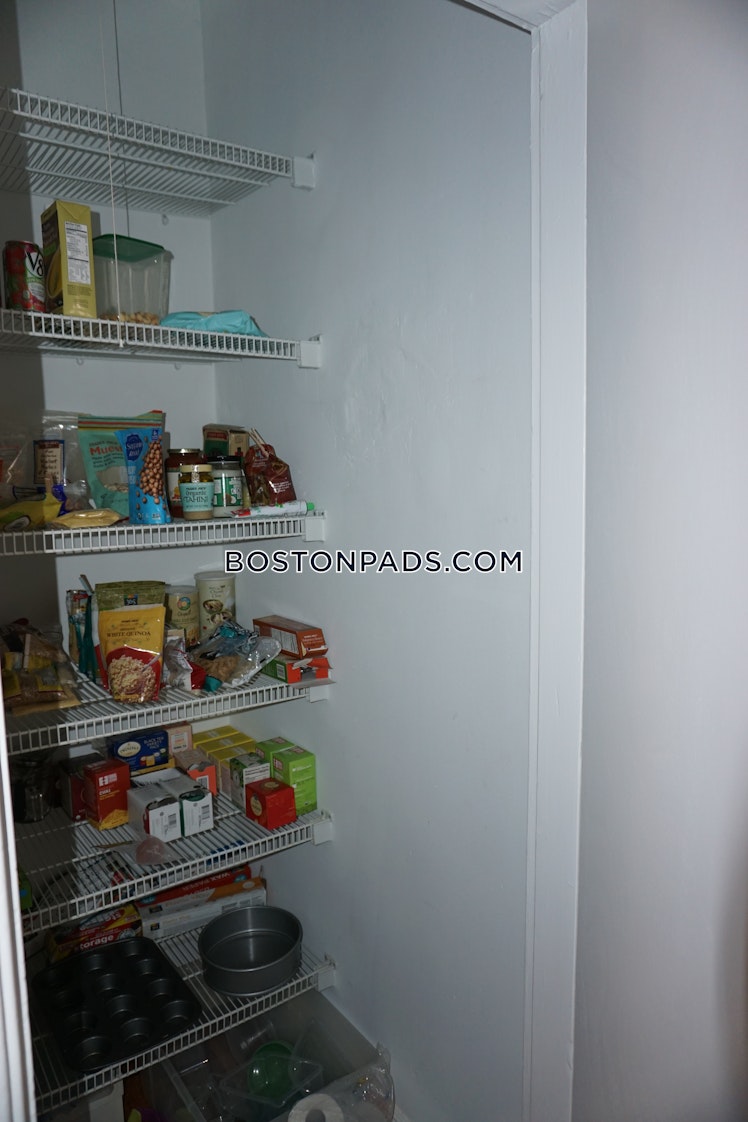 Sutherland Rd., Boston