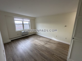 Freeman St. Brookline