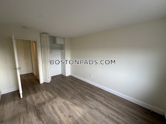 Freeman St. Brookline