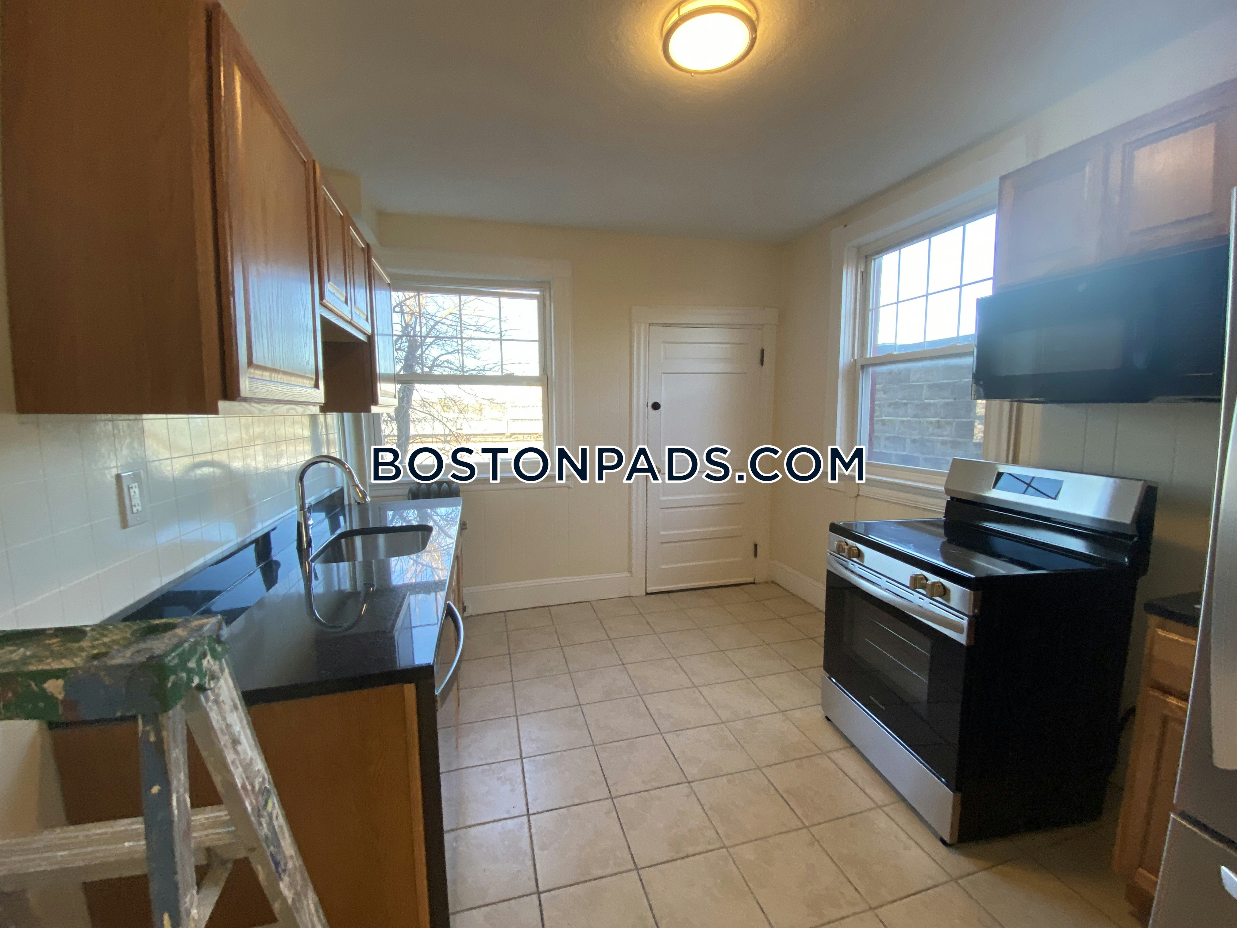 Boston - 7 Beds, 4 Baths