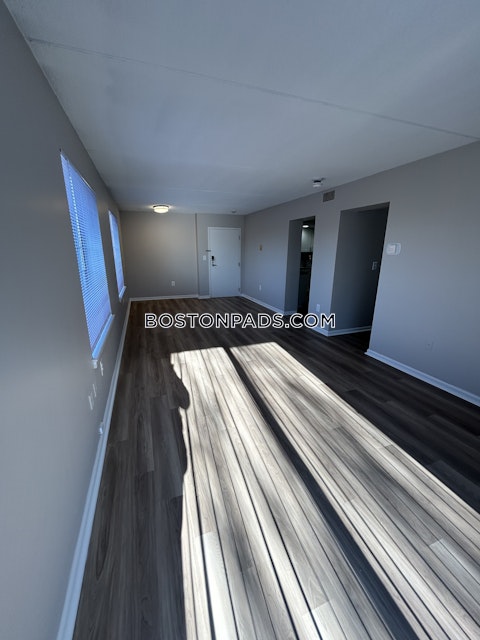 Vanage Ter. Swampscott photo 18