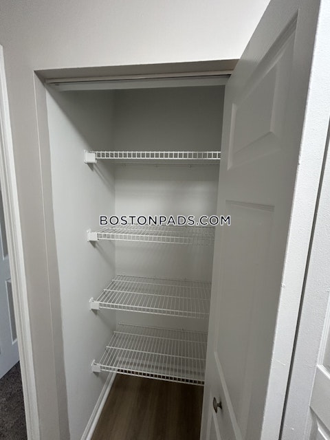 Vanage Ter. Swampscott photo 12