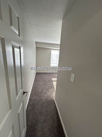 Vanage Ter. Swampscott