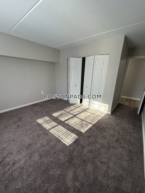 Vanage Ter. Swampscott photo 9