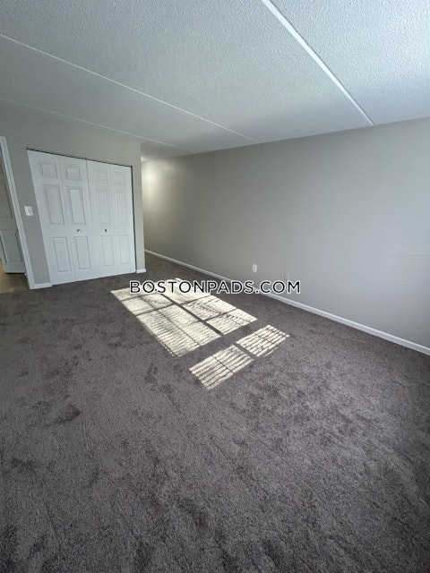 Vanage Ter. Swampscott photo 6