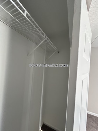 Vanage Ter. Swampscott