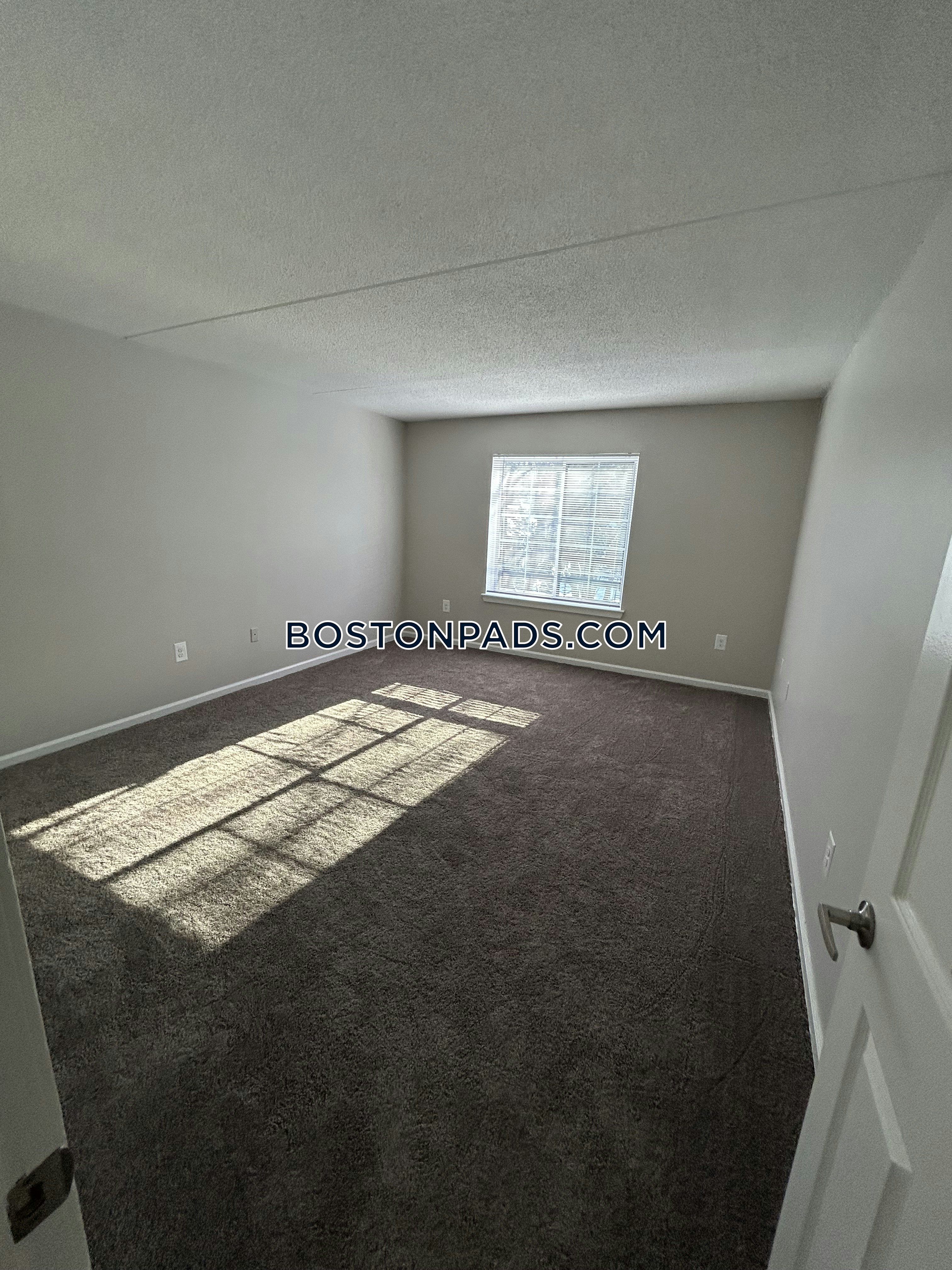 Swampscott - 2 Beds, 2 Baths