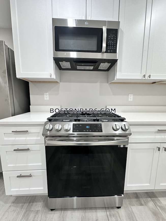 Boston - $3,950+ /mo