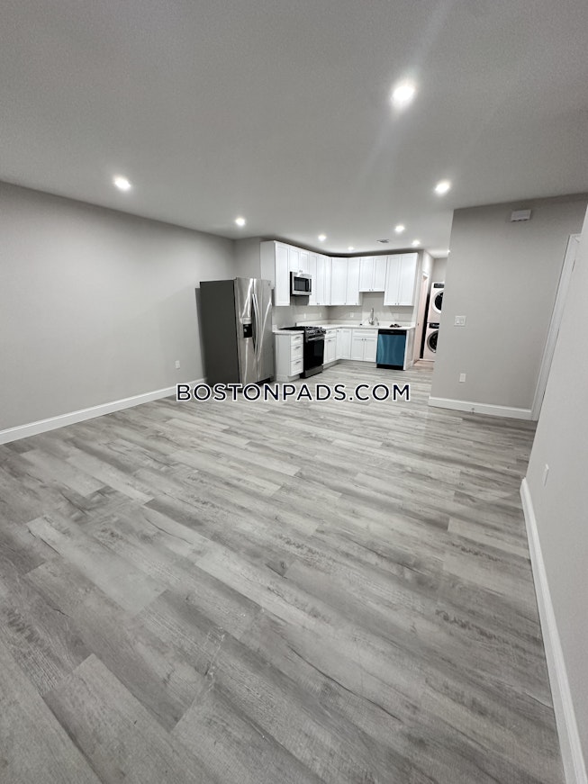 Boston - $3,950+ /mo