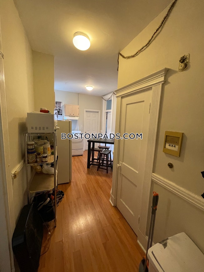 Boston - $4,100+ /mo