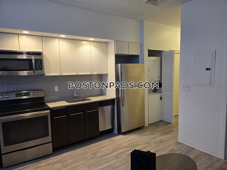 Commonwealth Ave., Boston