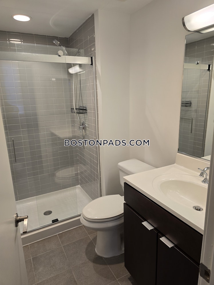 Commonwealth Ave., Boston