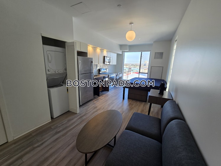 Commonwealth Ave., Boston