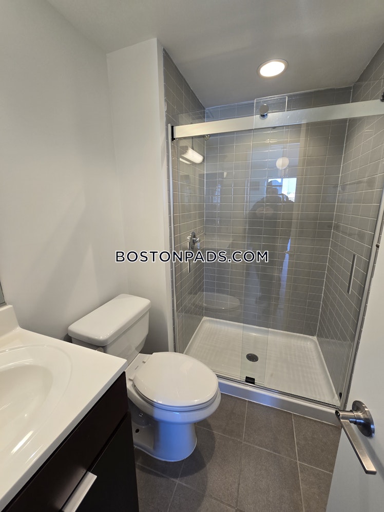 Commonwealth Ave., Boston