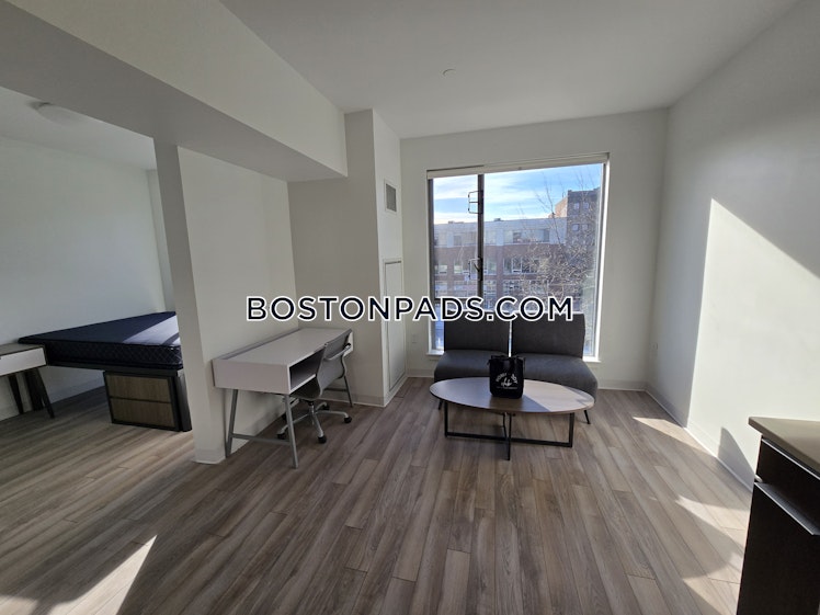 Commonwealth Ave., Boston