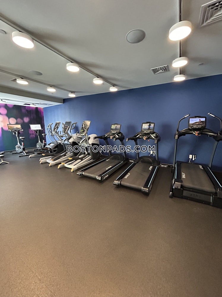 Hood Park Dr., Boston