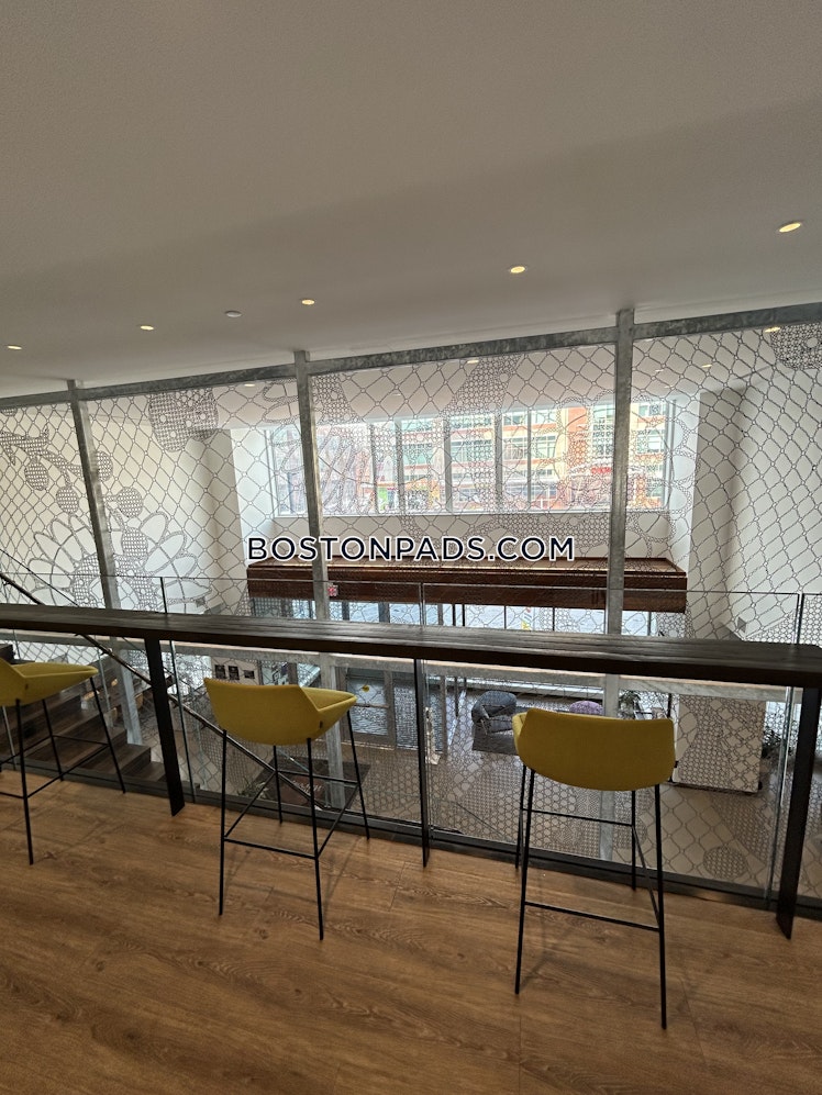 Hood Park Dr., Boston