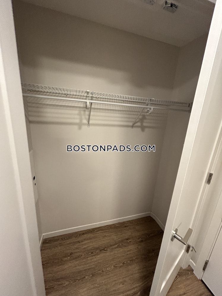 Hood Park Dr., Boston