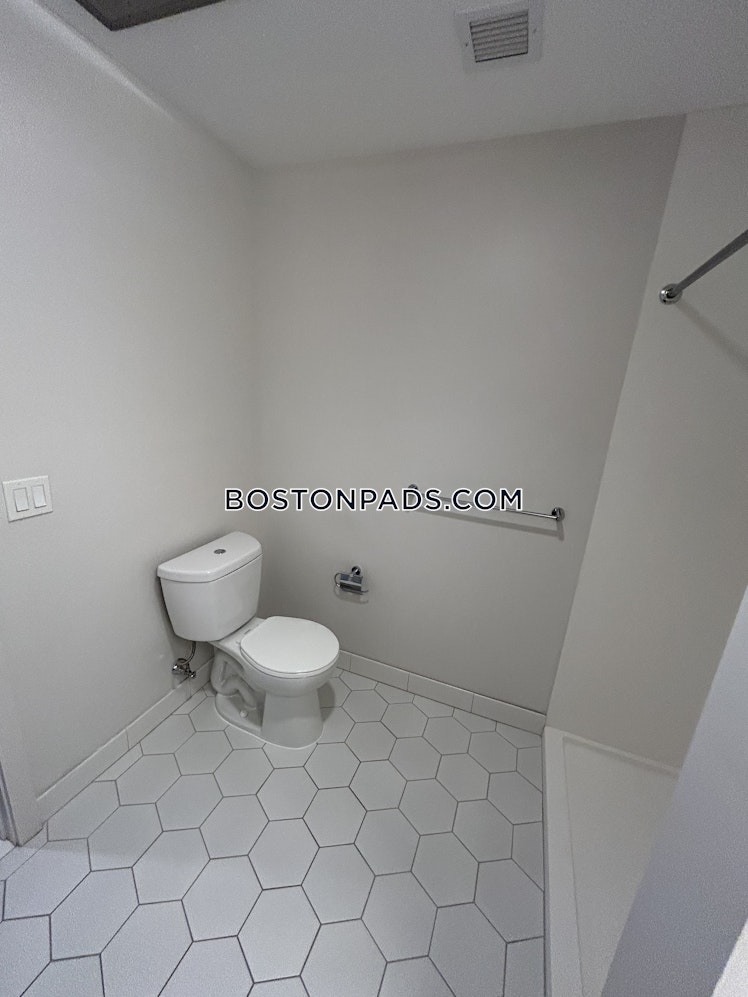 Hood Park Dr., Boston