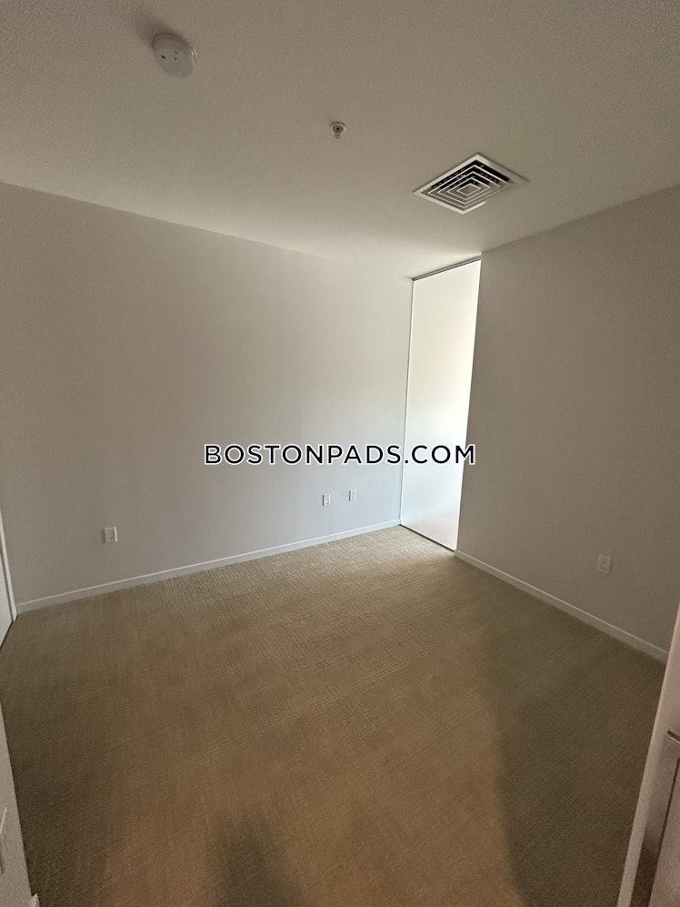 Hood Park Dr., Boston