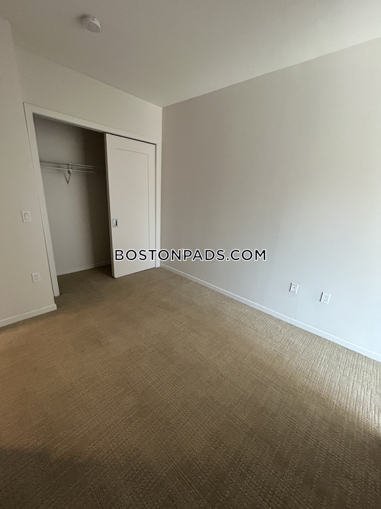 Hood Park Dr., Boston