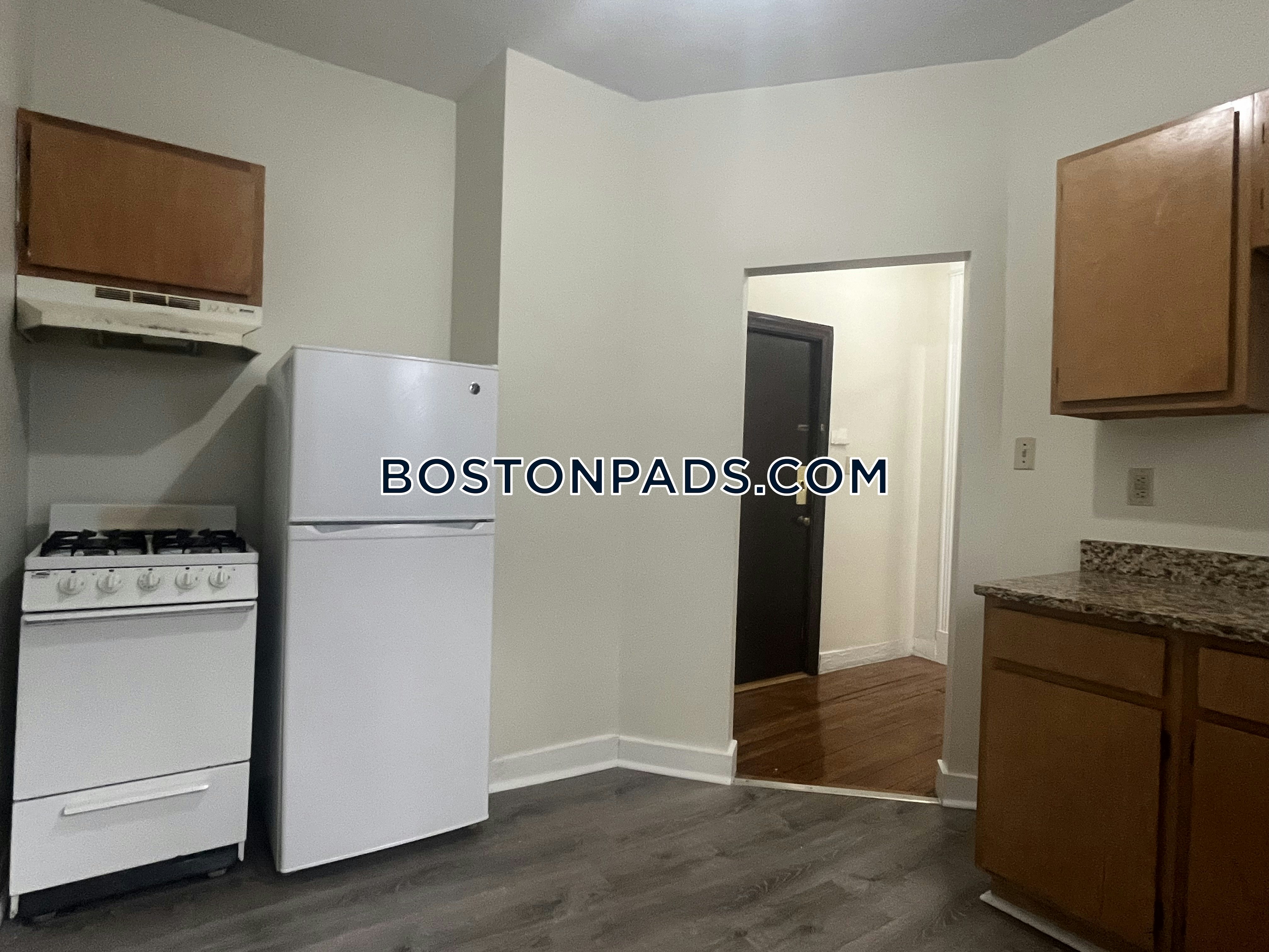 Boston - 1 Beds, 1 Baths