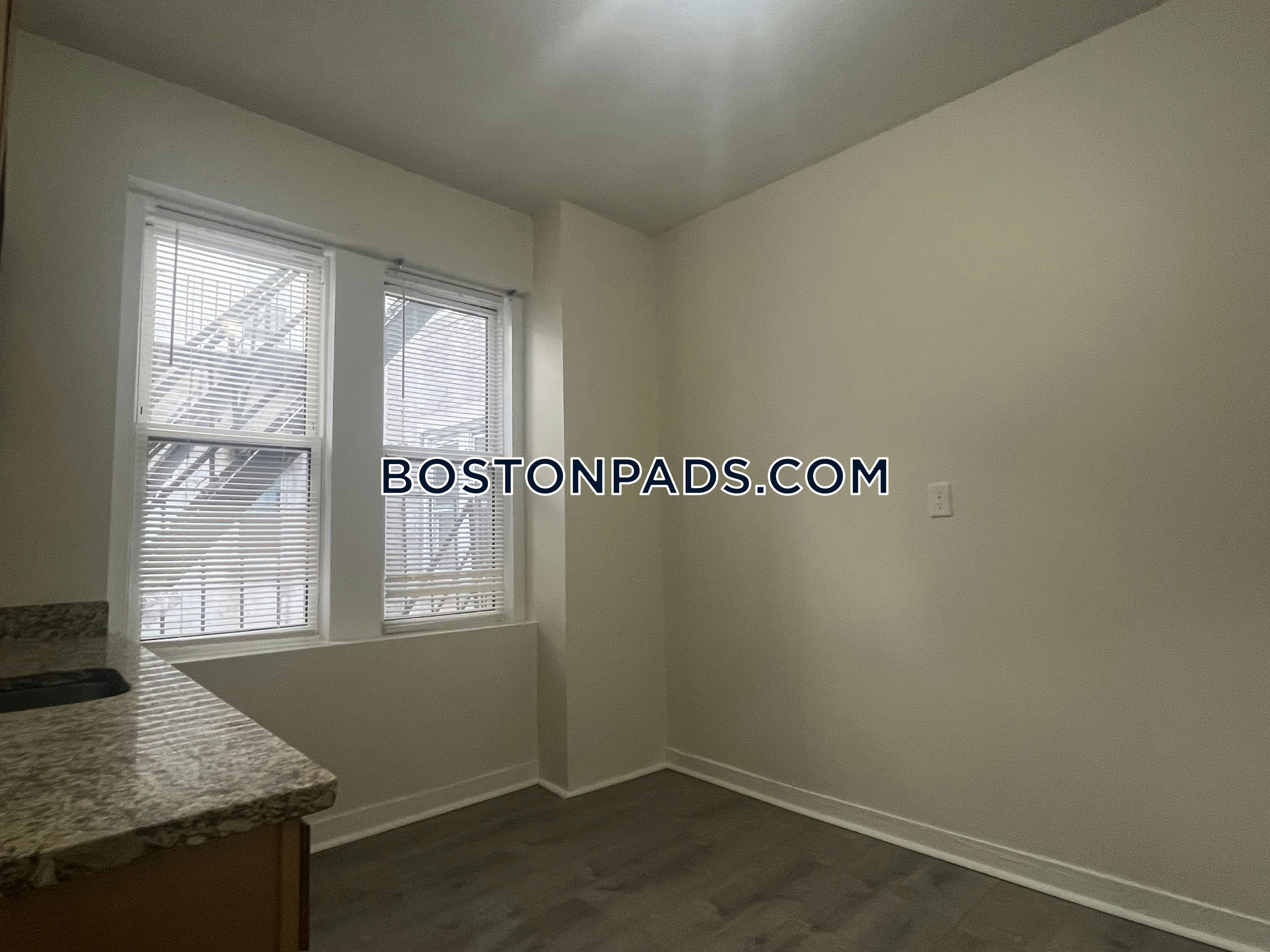 Boston - 1 Beds, 1 Baths
