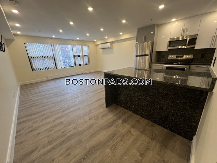 Commonwealth Ave., Boston