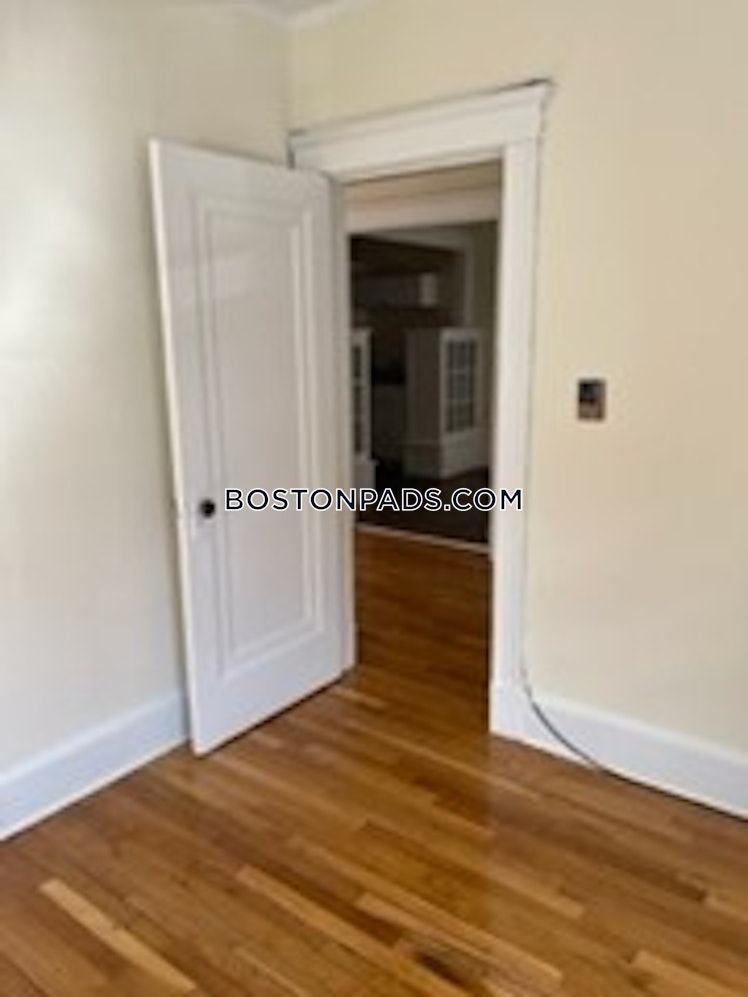 Thomas Burgin Park Way., Quincy