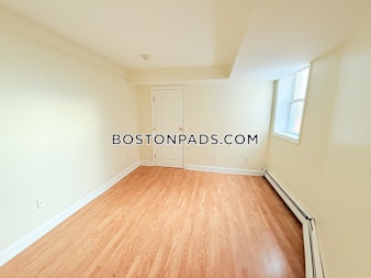 Commonwealth Ave. Boston