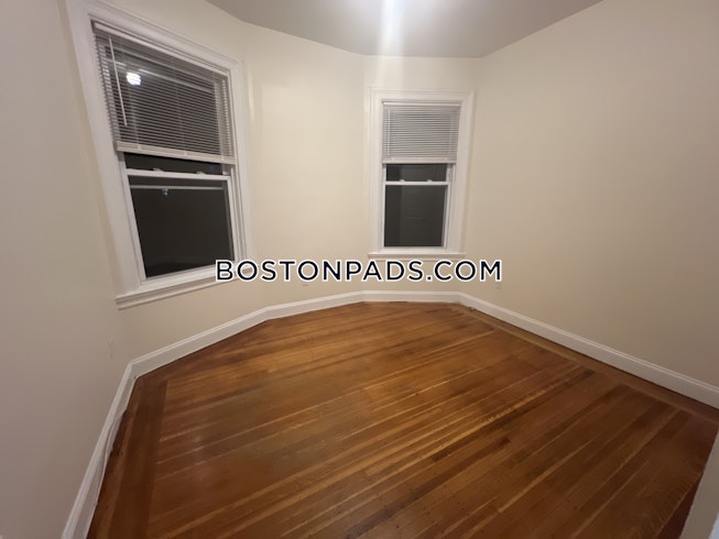Boston - $2,700+ /mo