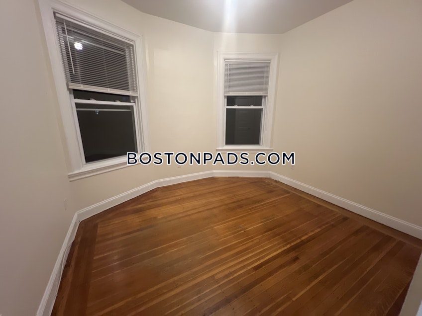 Boston - $2,700+ /month