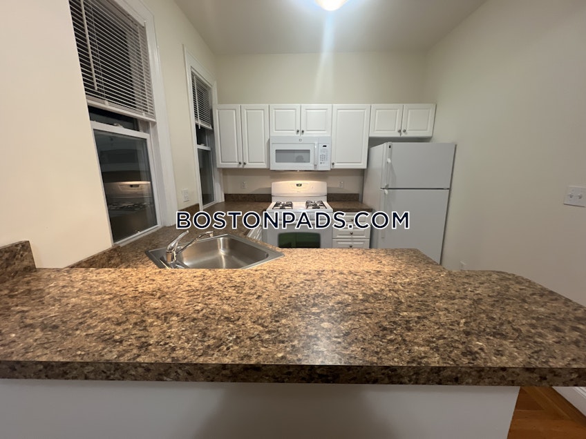 Boston - $2,700+ /month